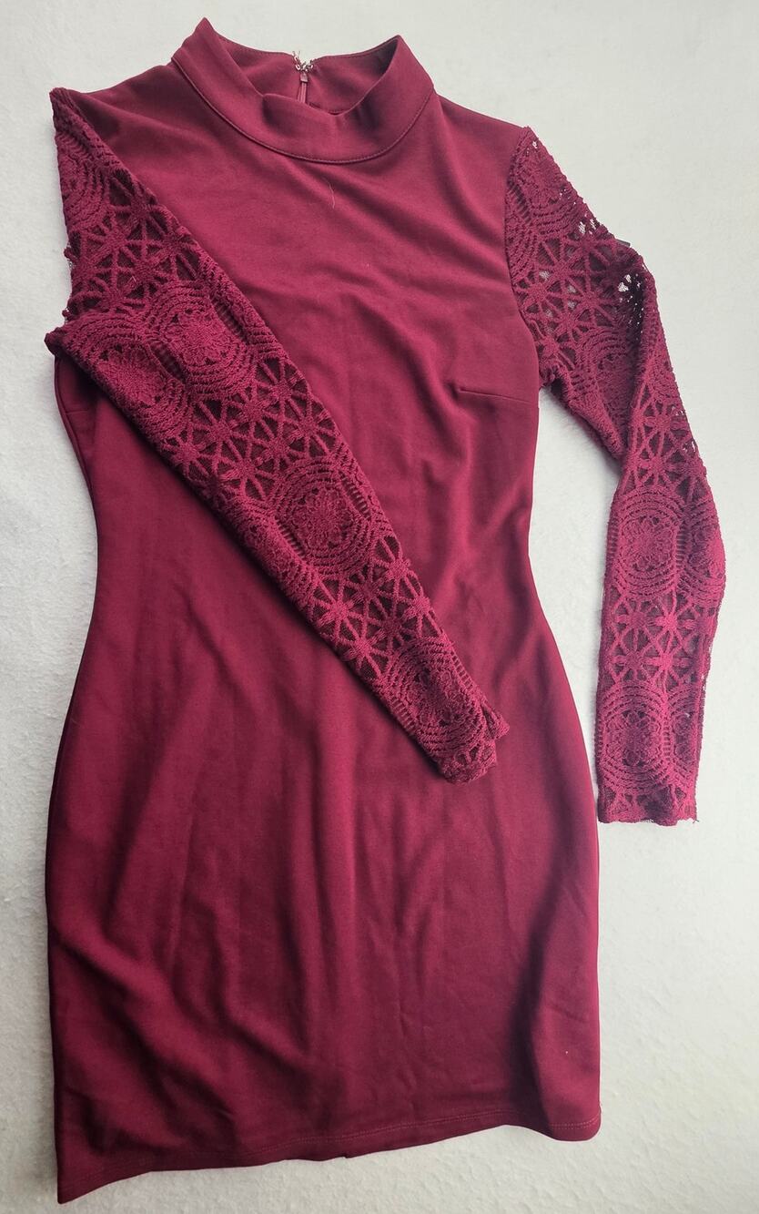 Lulus Lace Long Sleeve Red Mini Dress Size Medium NWT